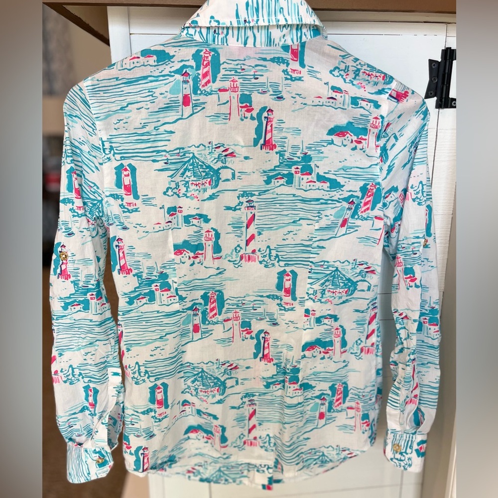 LILLY PULITZER Watch Out Lighthouse Print Cruiser Shirt size 2 - Picture 6 of 6